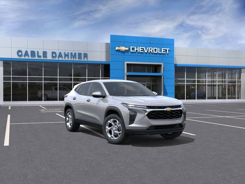 New 2026 Chevrolet Trax LS w/ LS Convenience Package FWD image 15
