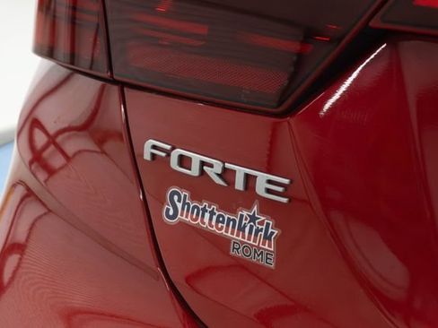 Used 2024 Kia Forte GT-Line FWD image 8