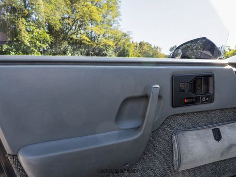 Used 1986 Pontiac Fiero GT image 38