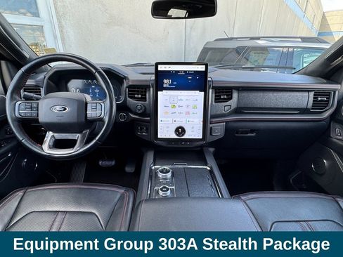 Used 2023 Ford Expedition Limited AWD/4WD image 8