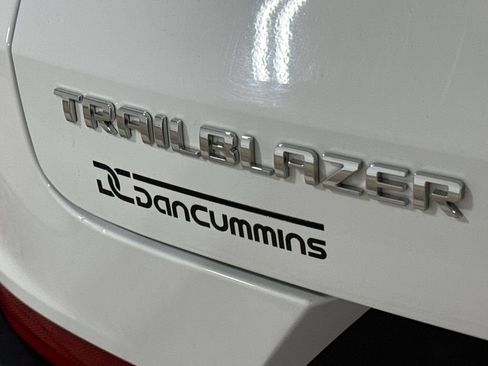 Used 2023 Chevrolet TrailBlazer LT FWD image 25