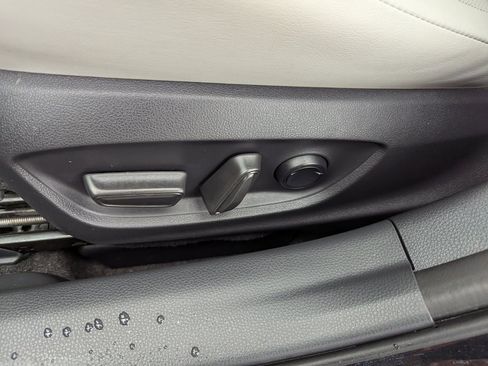 Used 2024 Toyota Prius Limited image 16