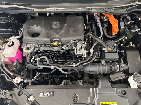 Used 2021 Toyota Sienna XLE image 32