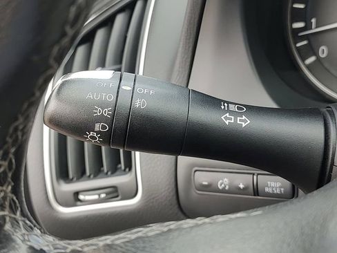 Used 2019 INFINITI Q50 Signature Edition image 22