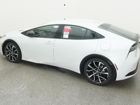 New 2025 Toyota Prius Plug-In Hybrid image 11