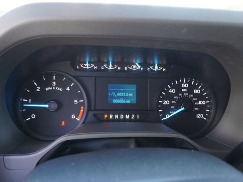 Used 2024 Ford E-450 and Econoline 450 Super Duty w/ Power Windows & Locks Group RWD image 14