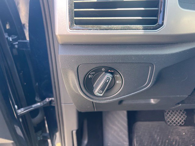 Used 2018 Volkswagen Atlas SEL FWD image 9