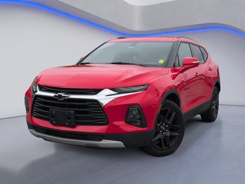 Used 2020 Chevrolet Blazer LT FWD image 2