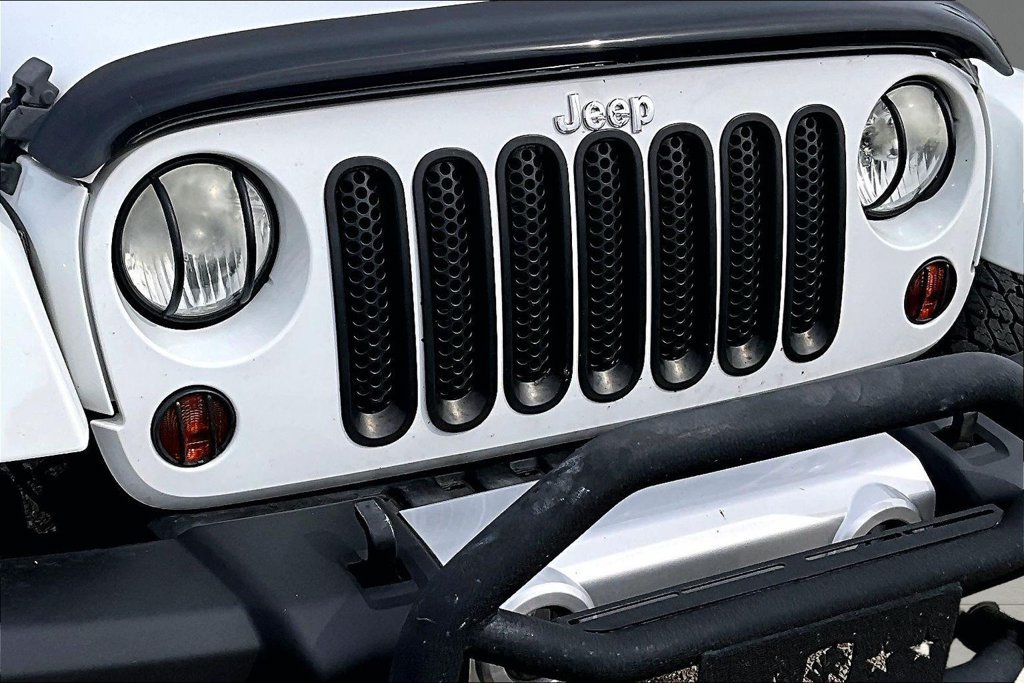 Used 2012 Jeep Wrangler Sahara AWD/4WD image 20