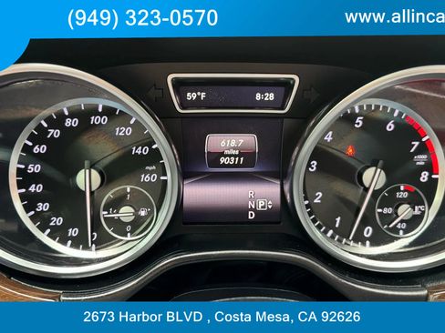 Used 2014 Mercedes-Benz GL 450 4MATIC image 12