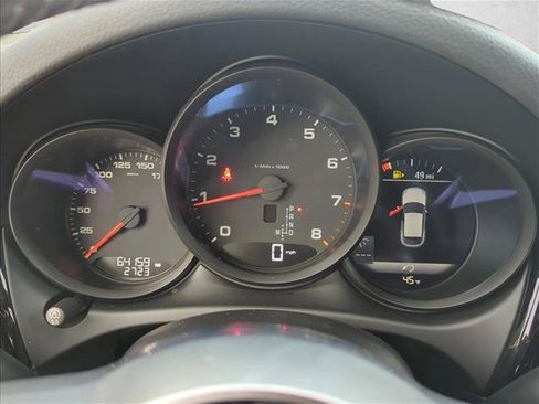 Used 2021 Porsche Macan image 10