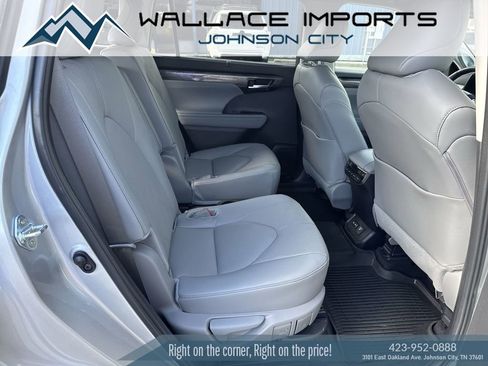 Used 2024 Toyota Highlander Platinum AWD/4WD image 42