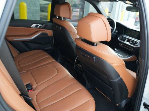 Used 2022 BMW X5 xDrive40i w/ Luxury Seating Package image 41