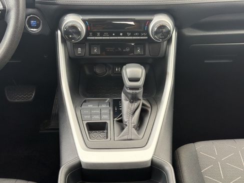 Used 2019 Toyota RAV4 XLE w/ Convenience Package AWD/4WD image 18
