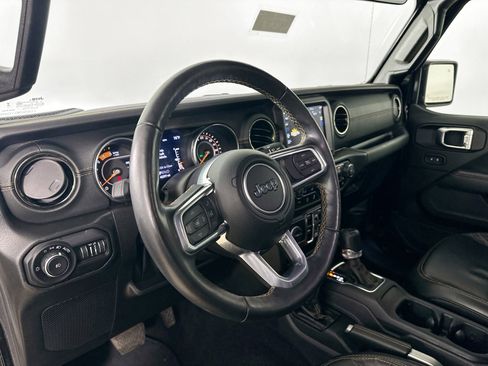 Certified 2022 Jeep Wrangler Unlimited Sahara AWD/4WD image 9
