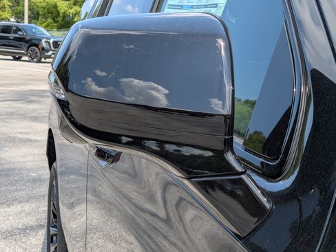 New 2026 Cadillac Escalade Sport w/ LPO, ONYX Package AWD/4WD image 11