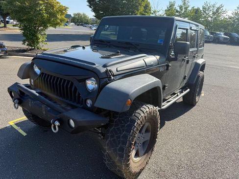 Used 2018 Jeep Wrangler Unlimited Sport S AWD/4WD image 3