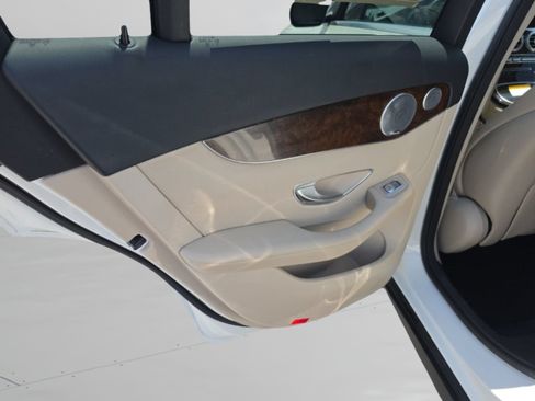 Used 2017 Mercedes-Benz GLC 300 image 22