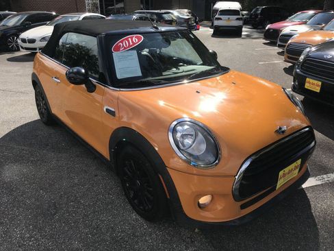 Used 2016 MINI Cooper Convertible image 3