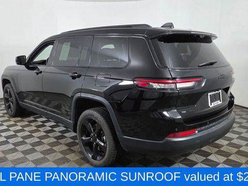 Used 2023 Jeep Grand Cherokee L Limited w/ Luxury Tech Group II AWD/4WD image 5