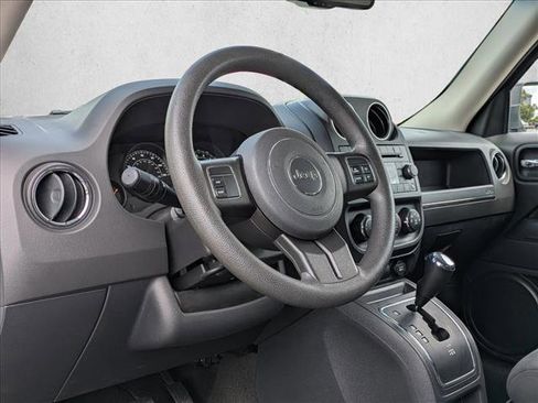 Used 2016 Jeep Patriot Sport w/ Power Value Group FWD image 10