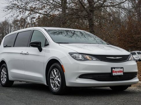 New 2026 Chrysler Voyager LX image 2