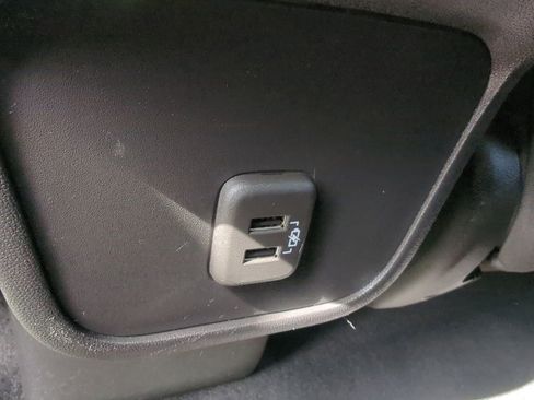 Used 2019 Chevrolet Equinox LT image 30