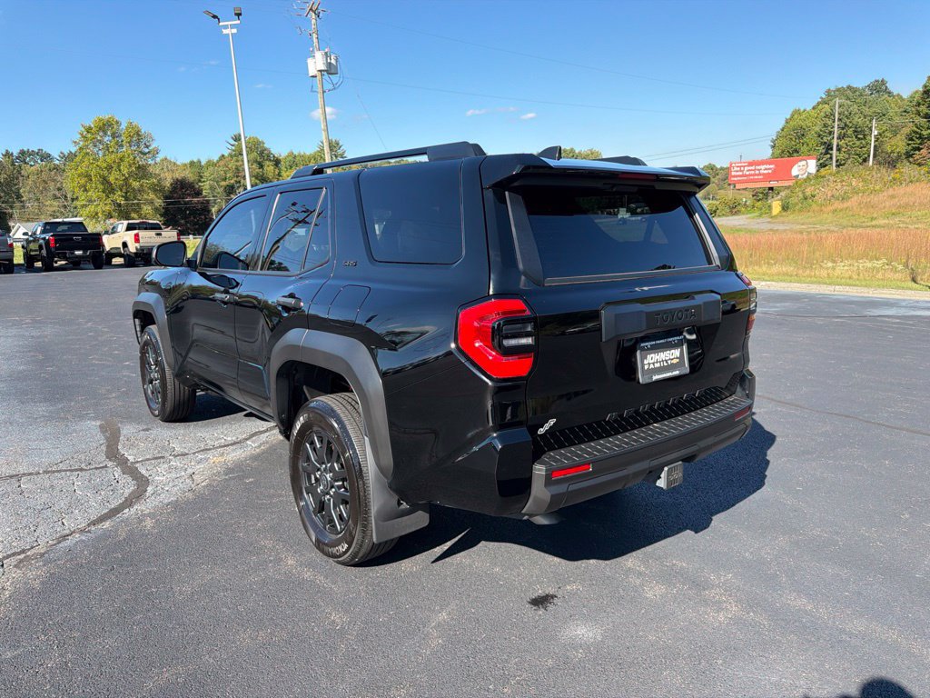 Used 2025 Toyota 4Runner SR5 AWD/4WD image 7