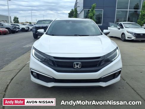 Used 2019 Honda Civic Touring image 3