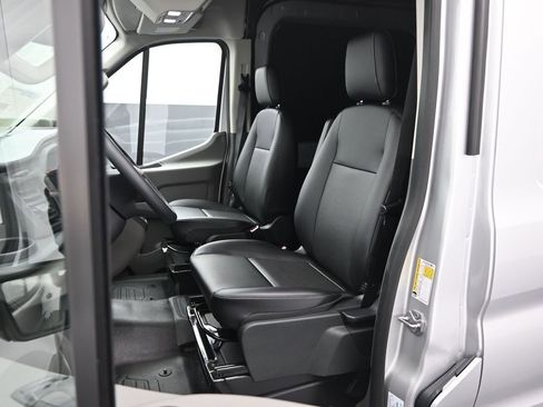 New 2026 Ford Transit 250 148 Medium Roof w/ Load Area Protection Package image 8