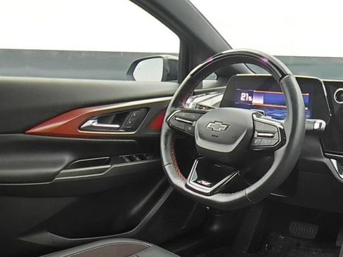 Used 2024 Chevrolet Equinox EV RS FWD image 20