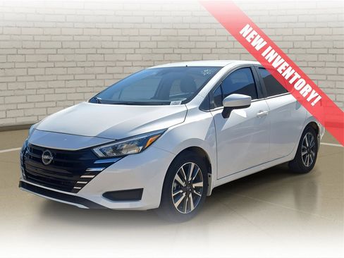 Used 2025 Nissan Versa SV w/ Trunk Package image 1