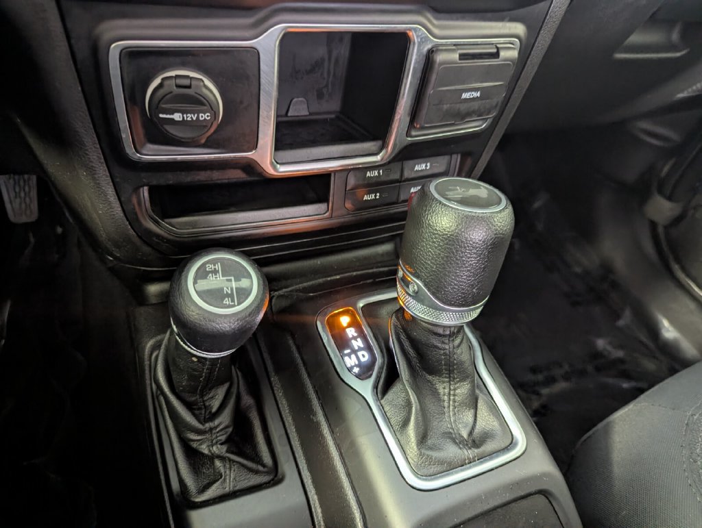 Used 2022 Jeep Wrangler Sport AWD/4WD image 21