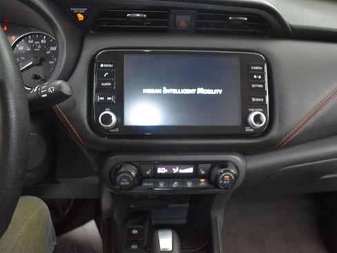 Used 2023 Nissan Kicks SR w/ SR Premium Package image 20