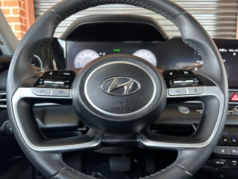 Used 2023 Hyundai Elantra SEL w/ Convenience Package FWD image 29