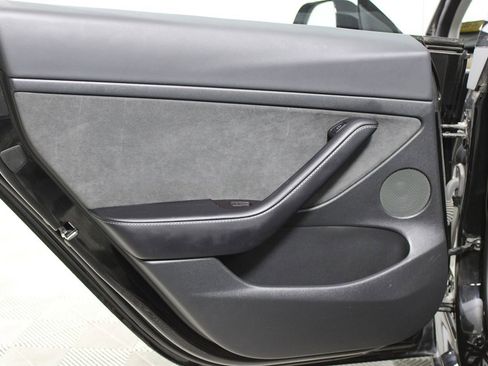 Used 2023 Tesla Model 3 Performance image 26