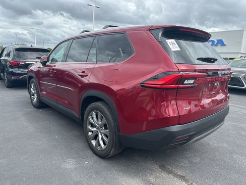 Used 2024 Toyota Grand Highlander Limited image 6