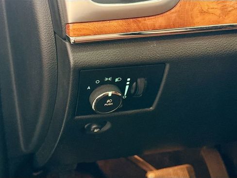 Used 2013 Jeep Grand Cherokee Overland AWD/4WD image 11