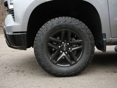 Used 2024 Chevrolet Silverado 1500 LT Trail Boss image 9