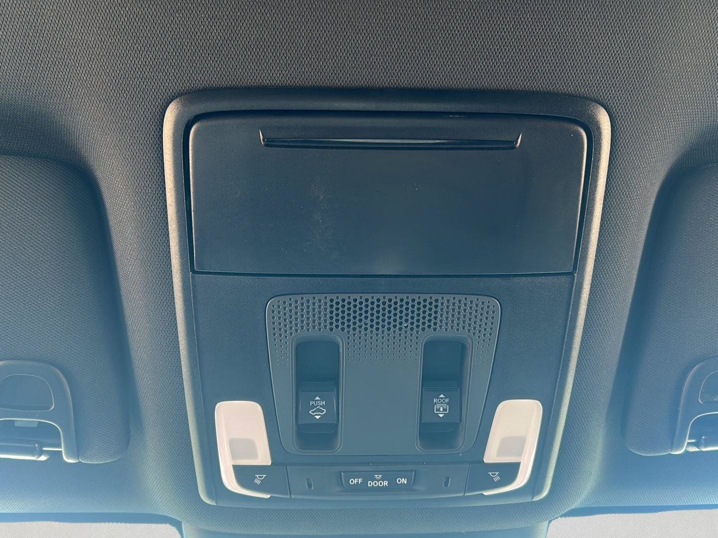 Used 2025 Honda Pilot TrailSport image 17