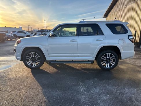 Used 2021 Toyota 4Runner Limited image 4