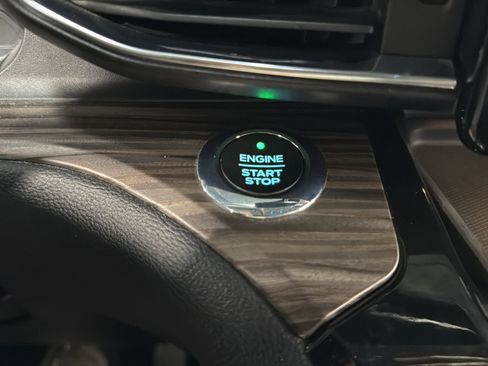 Used 2021 Ford Explorer Limited w/ Equipment Group 301A image 37