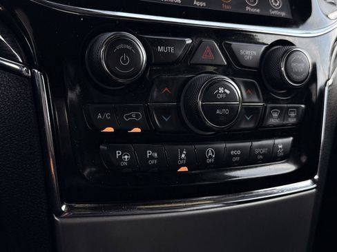 Used 2019 Jeep Grand Cherokee Trailhawk image 21