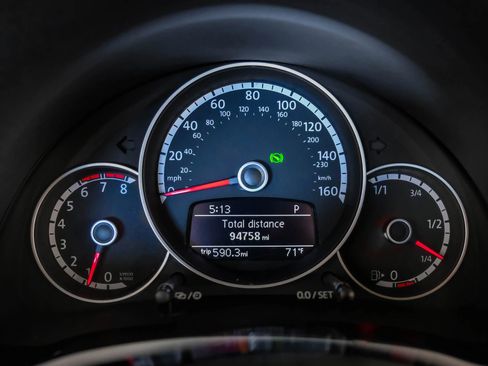 Used 2014 Volkswagen Beetle 1.8T image 12