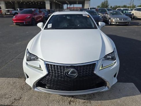 Used 2017 Lexus RC 200t F Sport RWD image 2