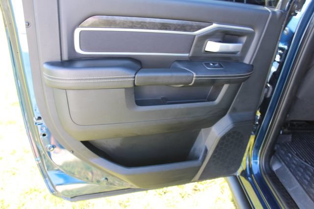 Used 2024 RAM 2500 Big Horn w/ Night Edition AWD/4WD image 25