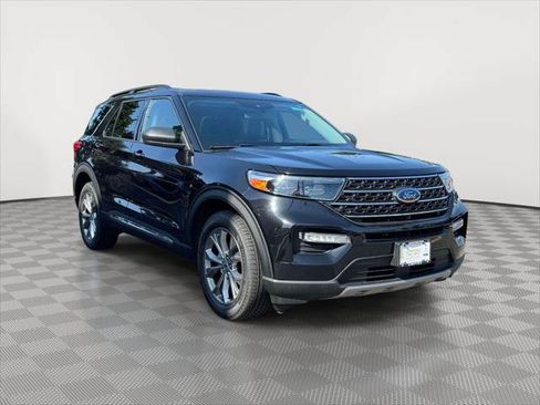 Used 2022 Ford Explorer XLT w/ Equipment Group 202A AWD/4WD image 1