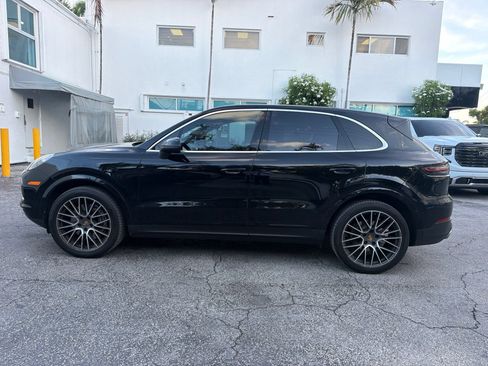 Used 2021 Porsche Cayenne AWD/4WD image 2