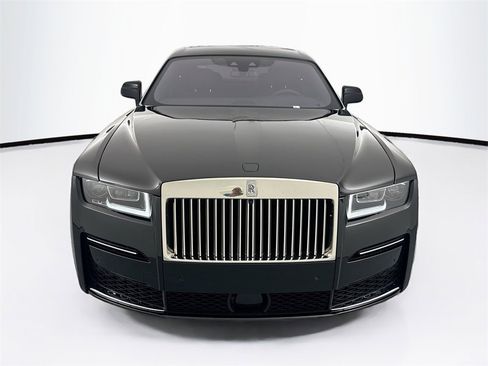 Used 2022 Rolls-Royce Ghost image 2
