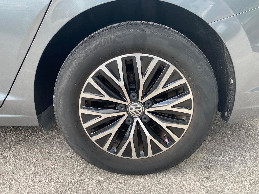 Used 2019 Volkswagen Jetta SE FWD image 11